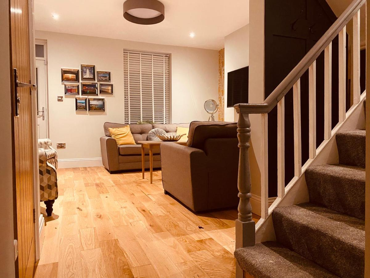 Westreach - A 4 Bedroom, En-suite Sleep 8 Townhouse