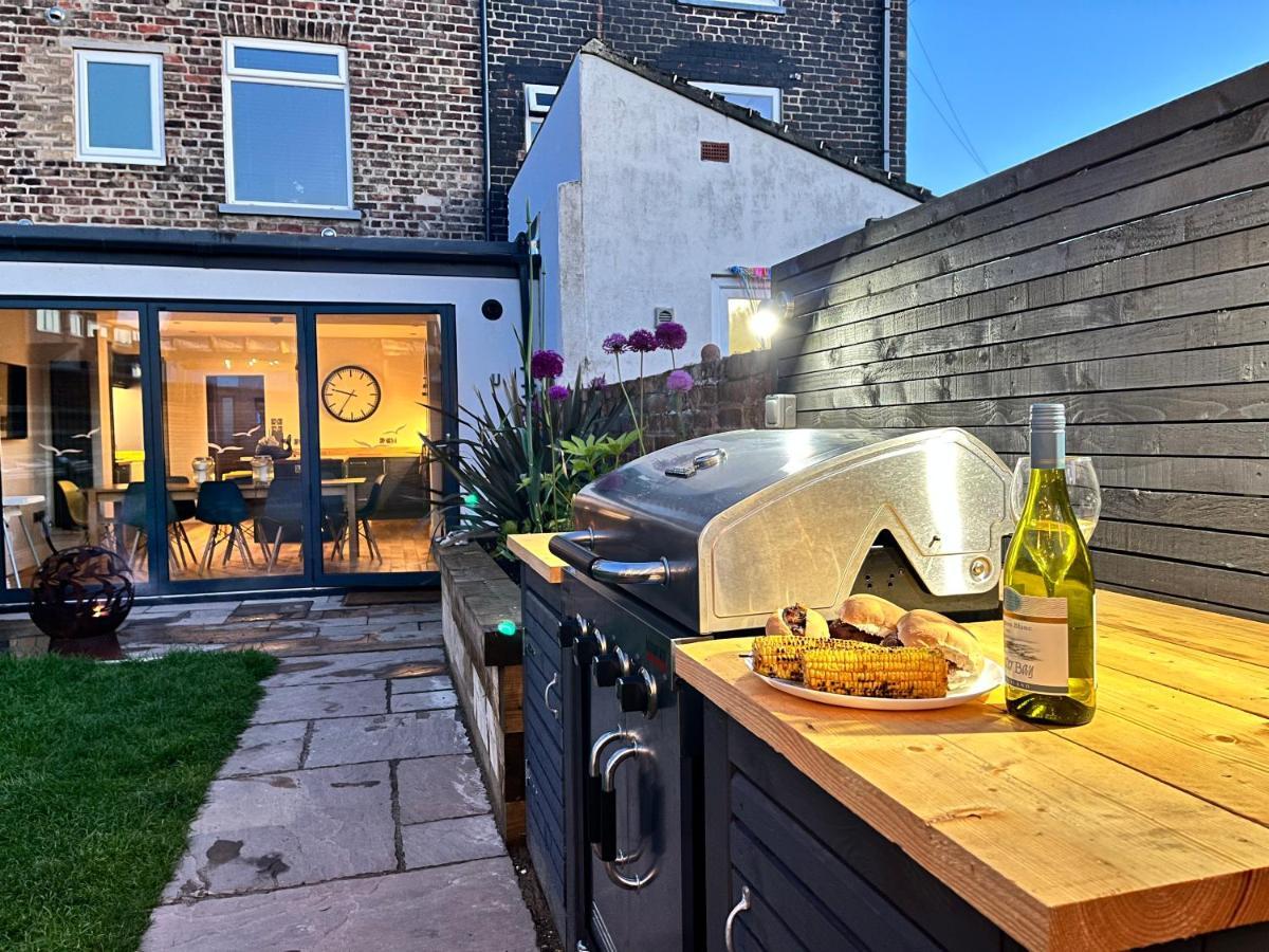 Westreach - A 4 Bedroom, En-suite Sleep 8 Townhouse Holiday home