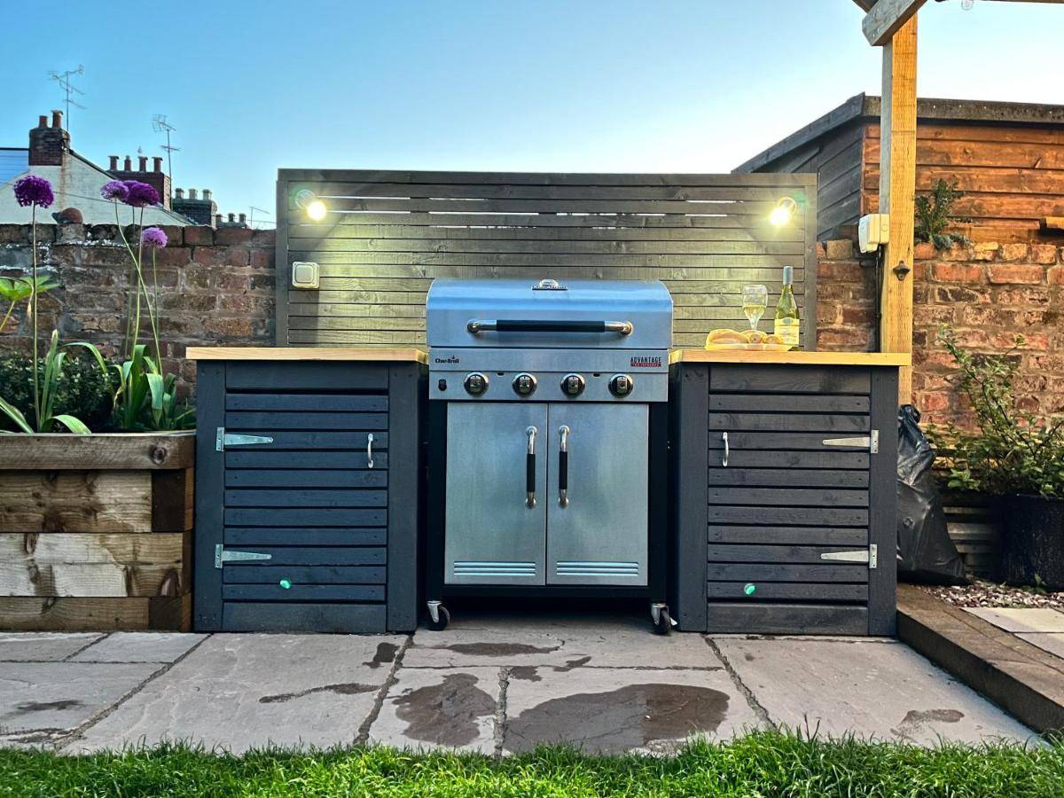Westreach - A 4 Bedroom, En-suite Sleep 8 Townhouse Holiday home Filey
