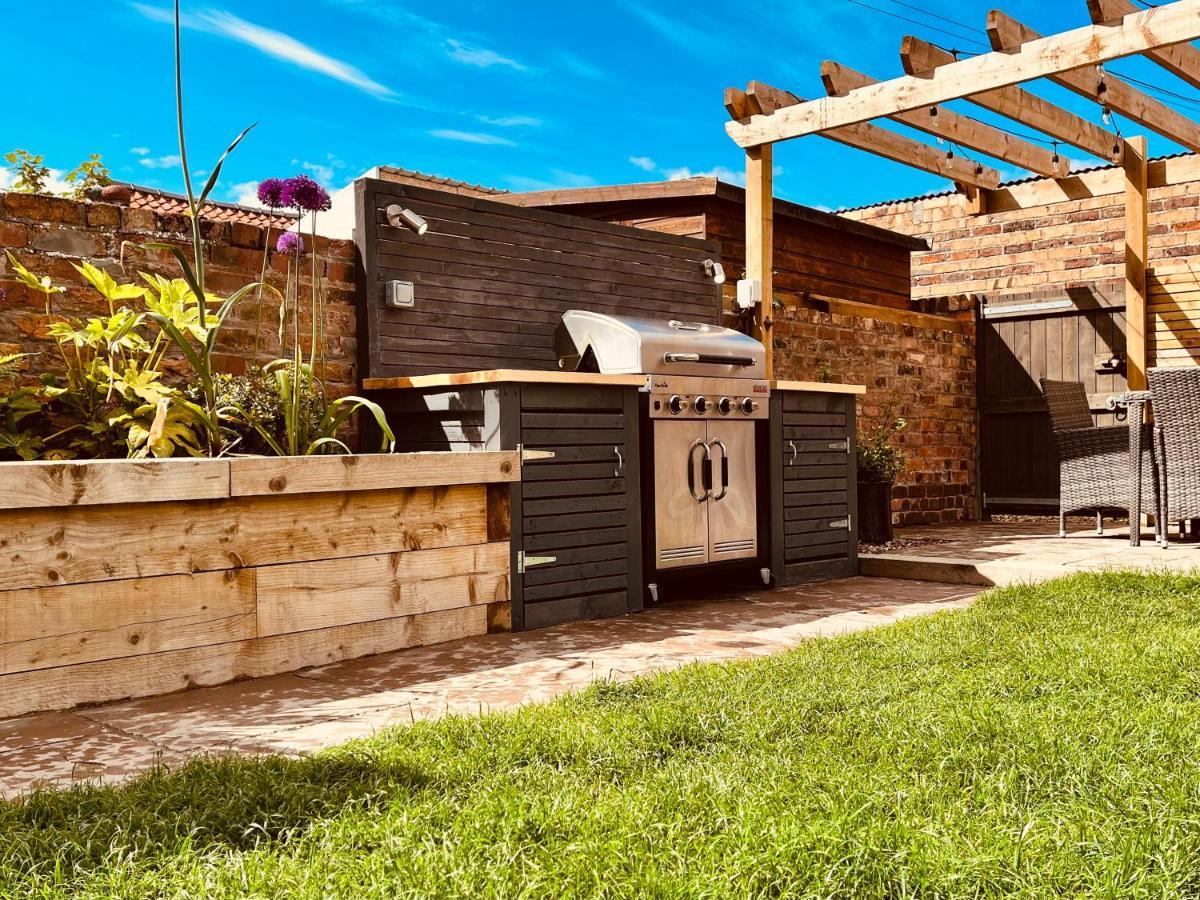 Westreach - A 4 Bedroom, En-suite Sleep 8 Townhouse * Filey