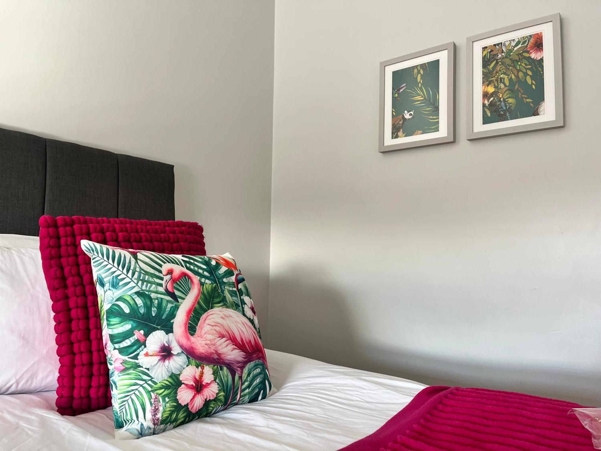 Westreach - A 4 Bedroom, En-suite Sleep 8 Townhouse