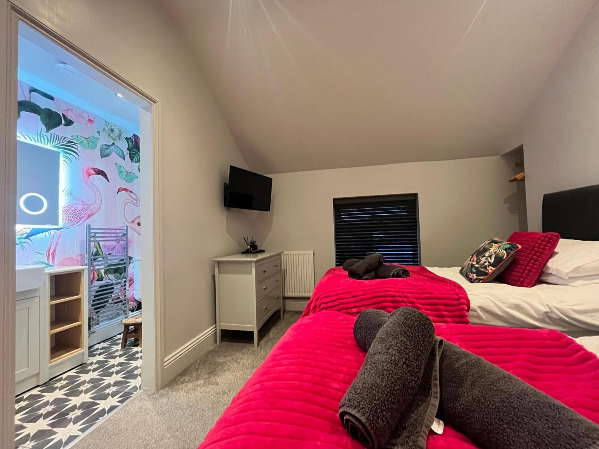 Westreach - A 4 Bedroom, En-suite Sleep 8 Townhouse Holiday home